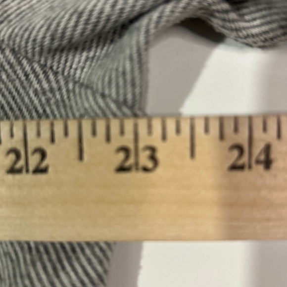 Old Navy Heavyweight Shirt Men’s Large Gray Soft Flannel Classic Fit Long Sleeve - Picture 10 of 11